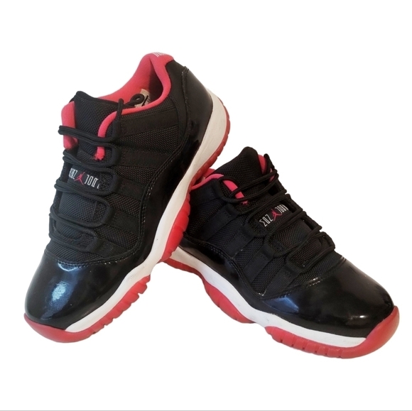 Jordan 11 Retro size 4Y BLK/RED/WHITE - Picture 1 of 12